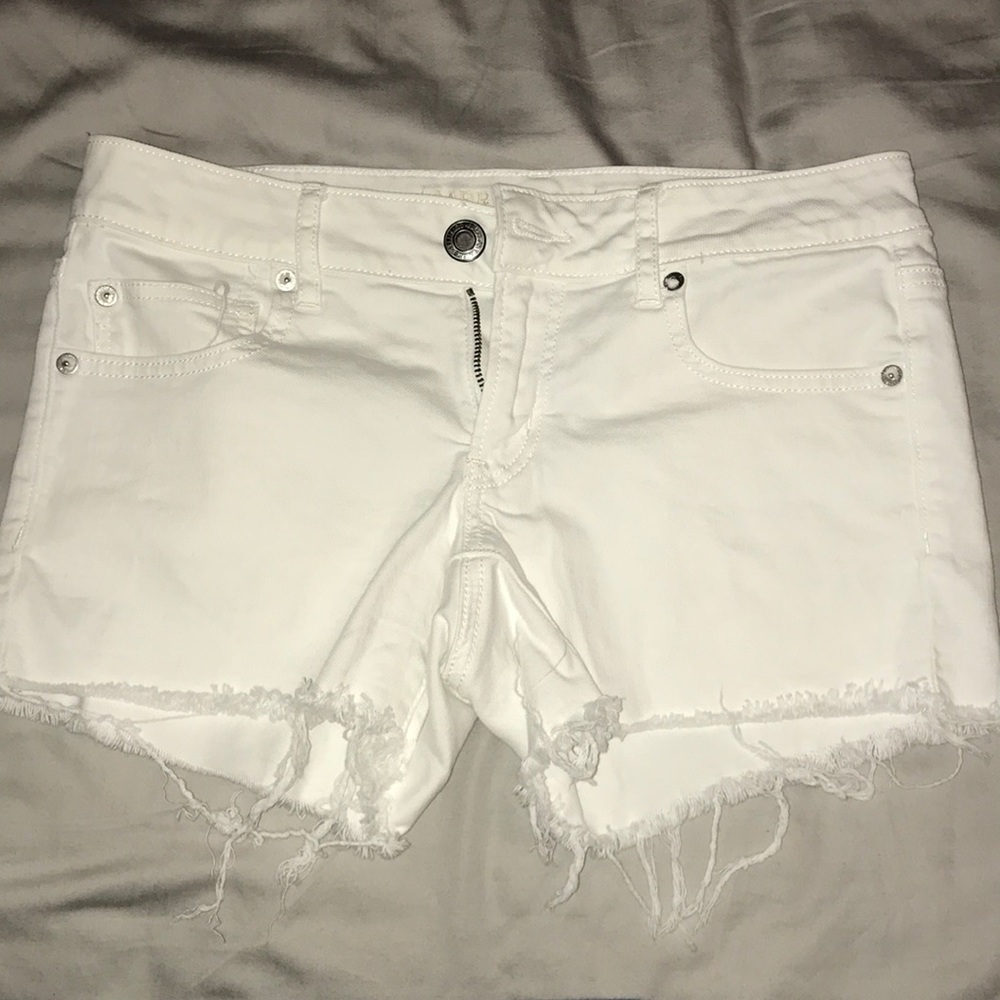 white jean shorts